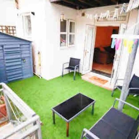Lovely Two Bedroom Apartment, With Private Garden! Torquay Exterior foto