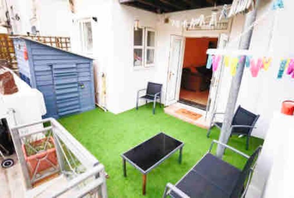 Lovely Two Bedroom Apartment, With Private Garden! Torquay Exterior foto